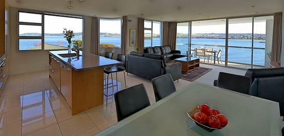 Top Considerations For Singles When Looking For A New Home