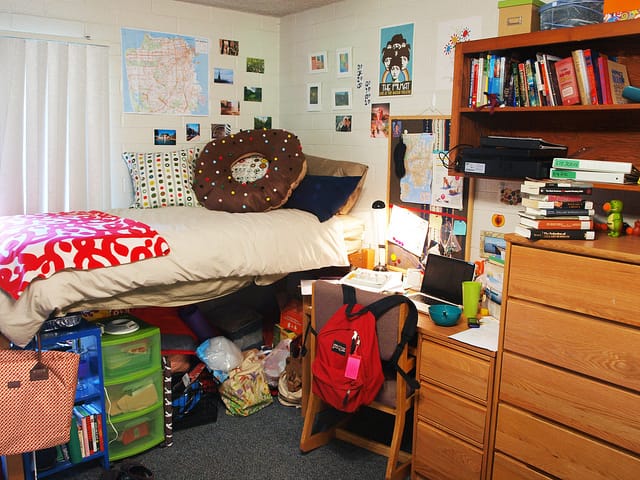 Organizing Your Dorm Room After Moving In