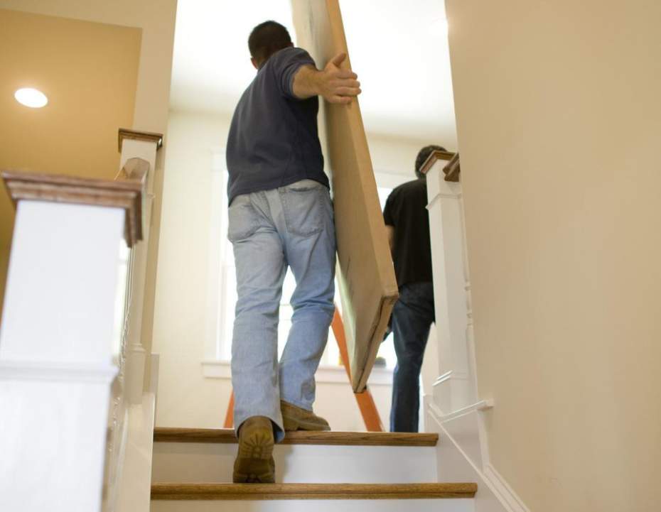 Tips On How To Unload Furniture Safely Without Damaging It