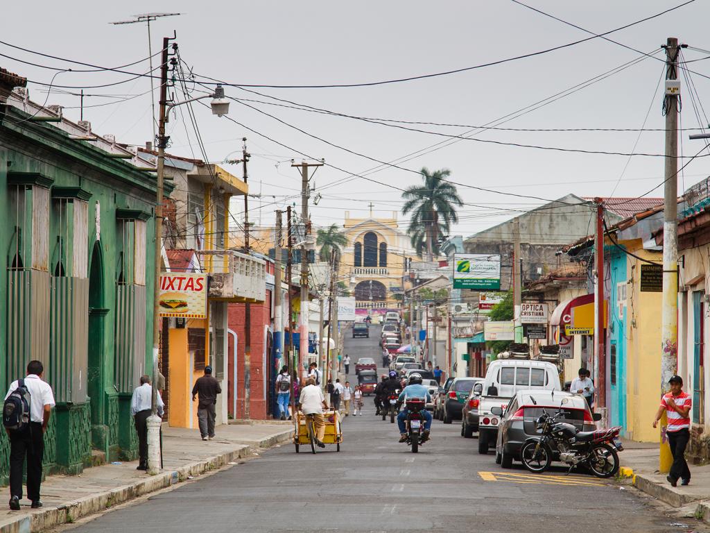 What Will It Cost to Ship a Car to El Salvador through an Overseas Transporter?