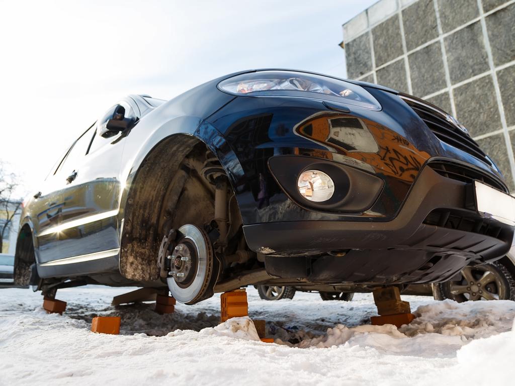 How Do I Ship a Non-Operable Car?