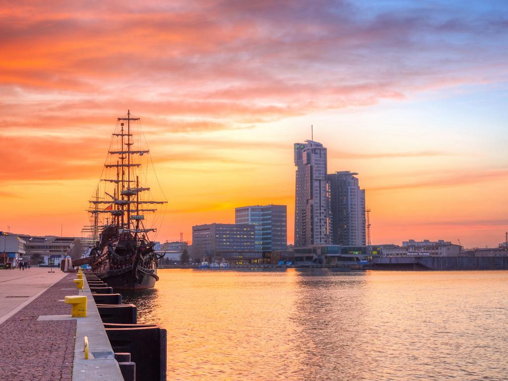 Ship Car To Gdynia