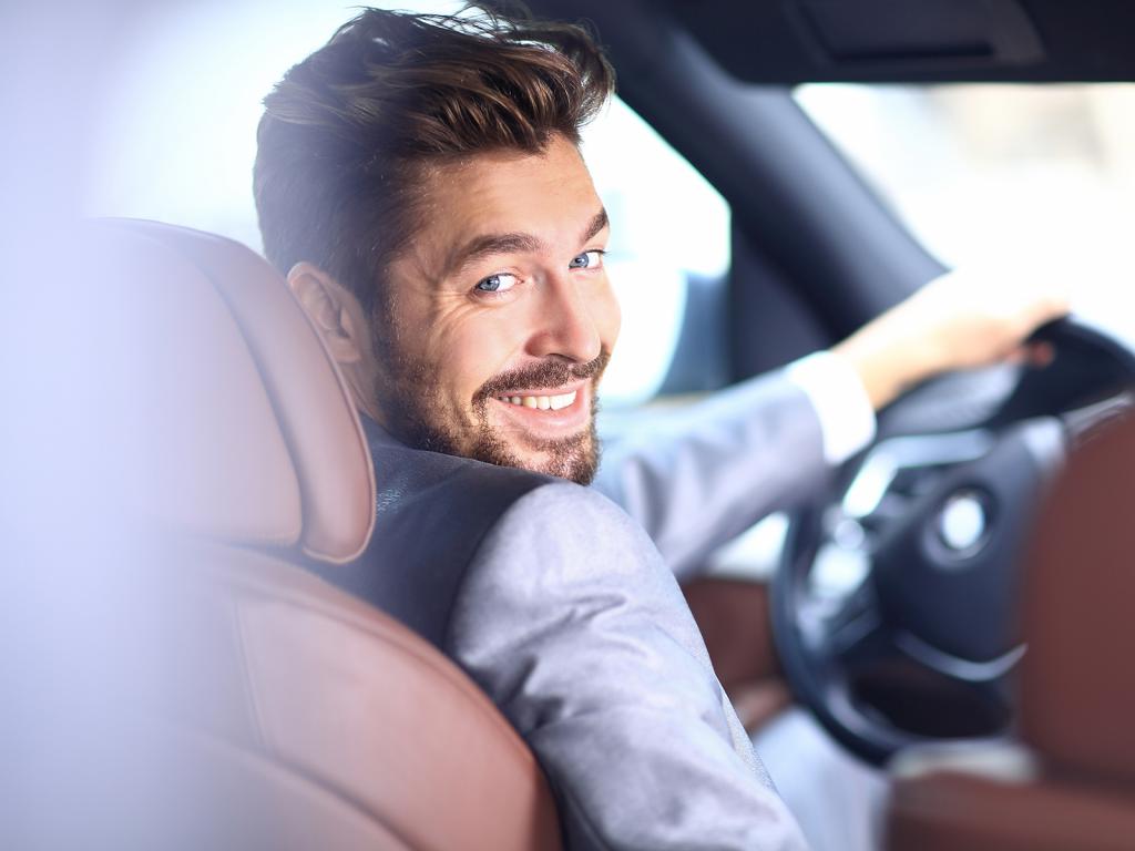 Auto Transport Hiring A Professional Driver Vs Hiring A Professional Auto Shipper