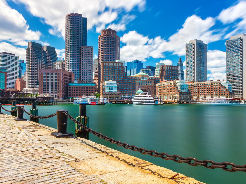 Compare Rates to Ship a Car from Boston to Los Angeles