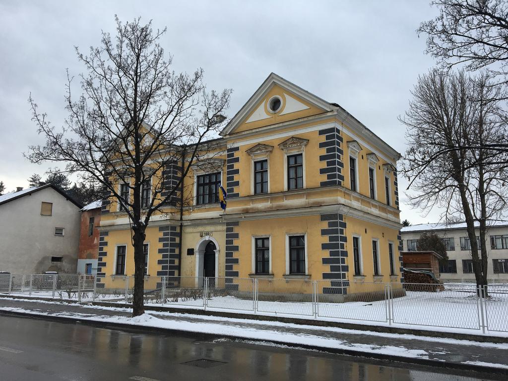 Ship Car To Bugojno