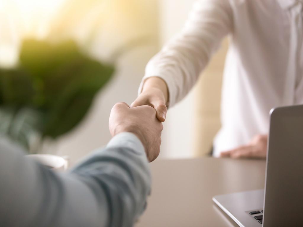 The Benefits of Hiring a Moving / Auto Transport Company