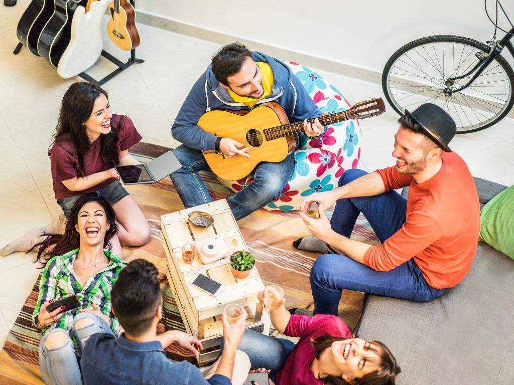 How Early Should You Send House-Warming Party Invites?